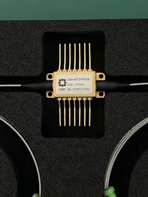 Janhoo 1550nm G=35dB Polarisierung Aufrechterhaltung Schmetterling SOA Halbleiteroptischer Verstärker